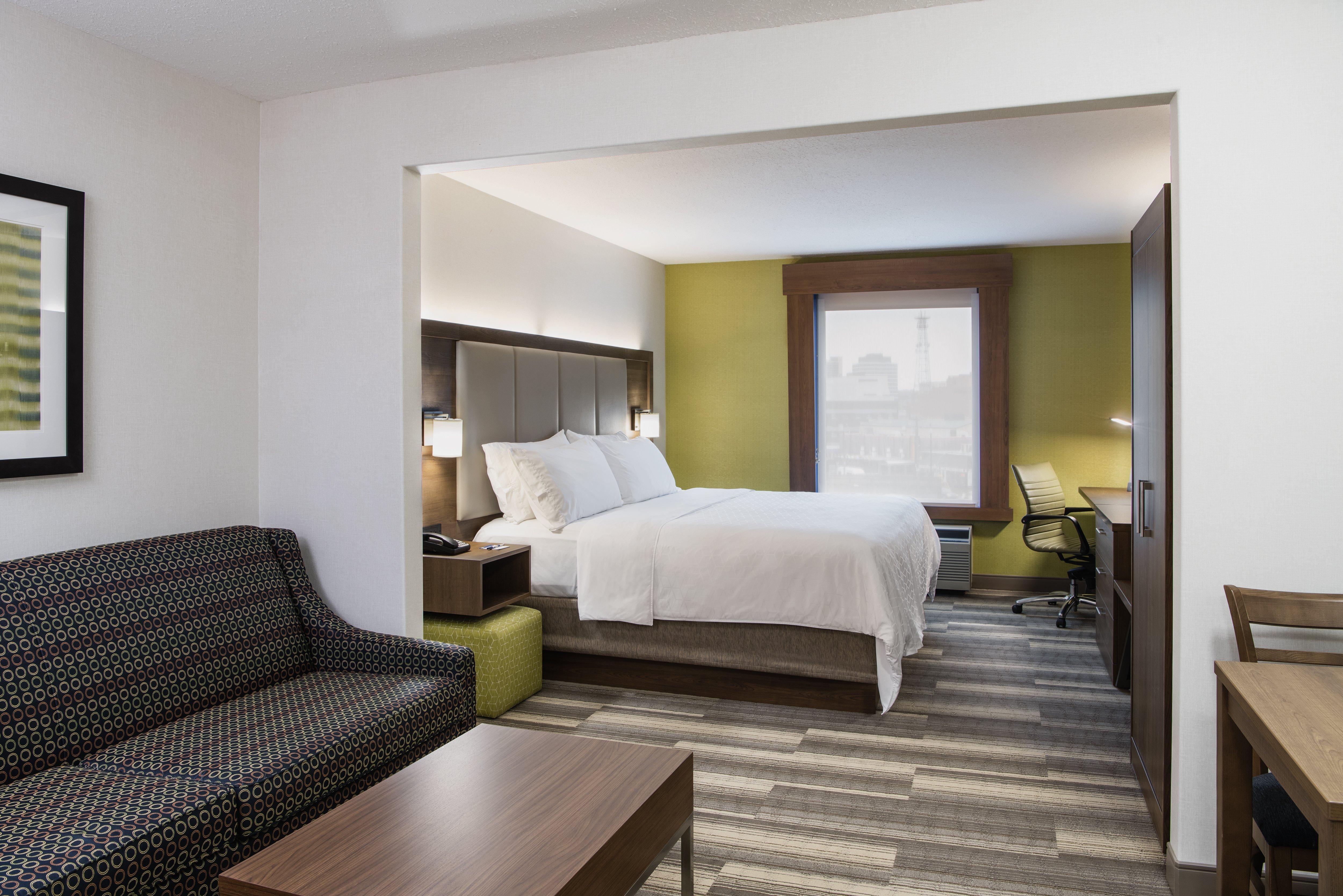Hotel Express & By Ihg 2*