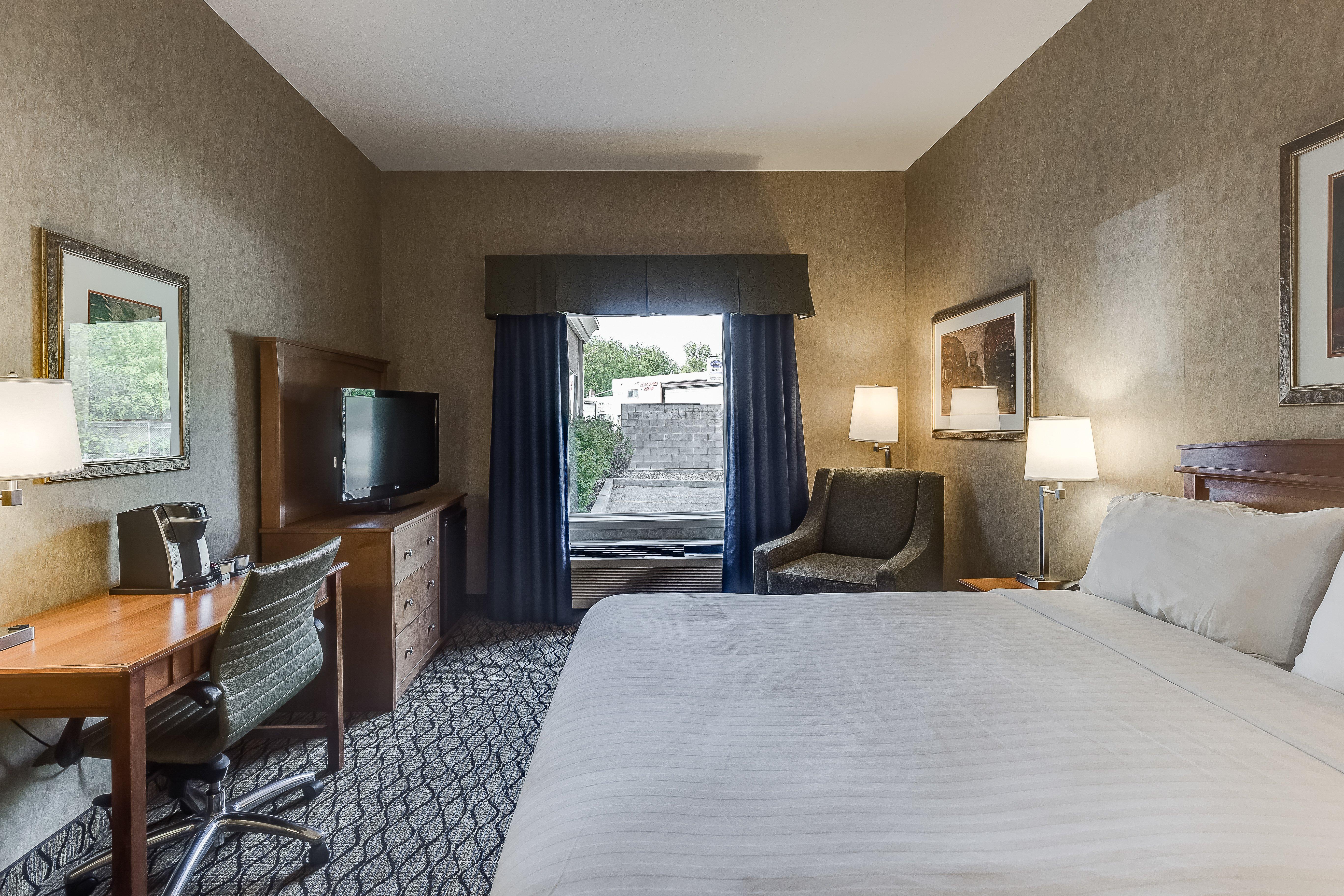 Express & By Ihg