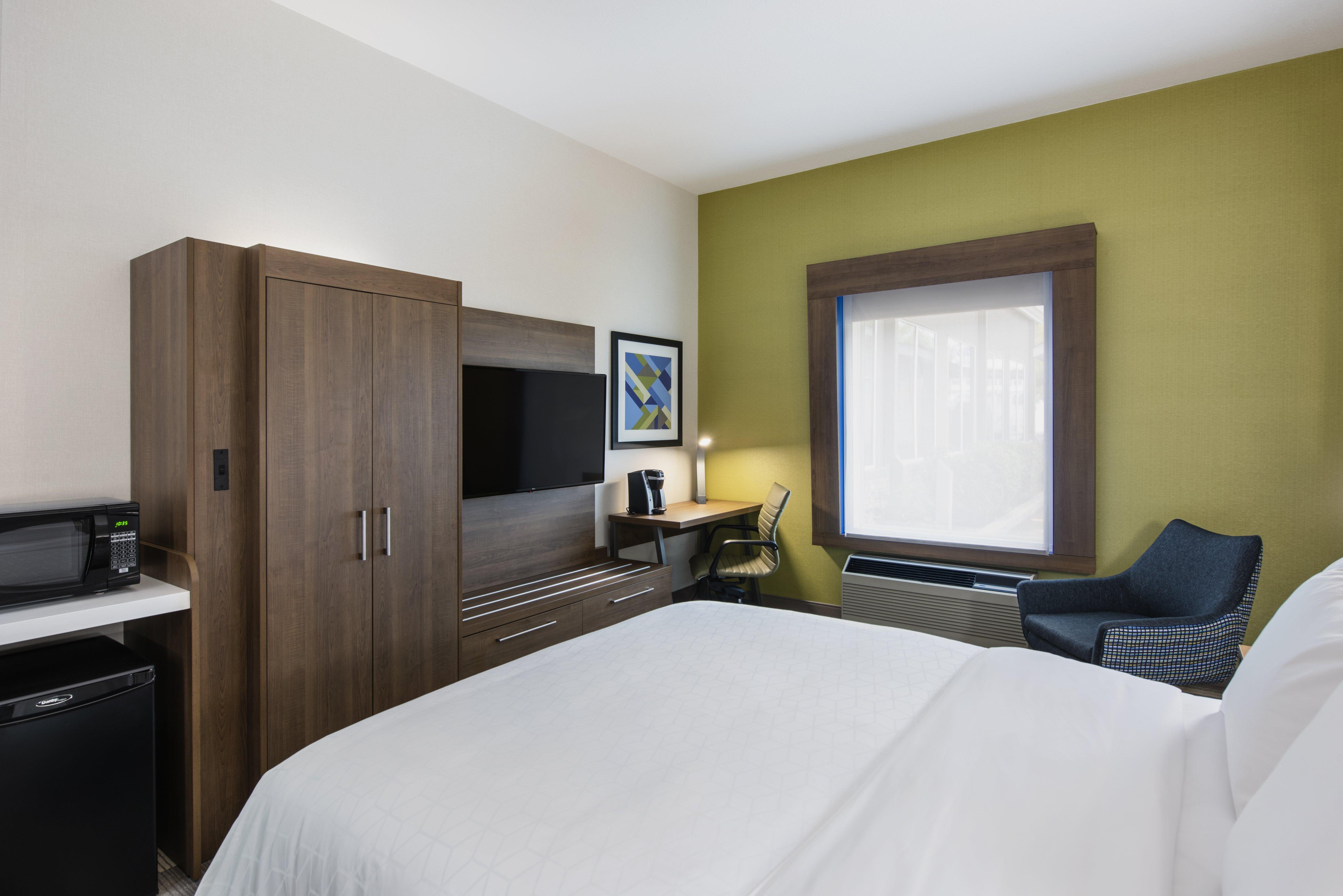 Express & By Ihg 2* Saskatoon