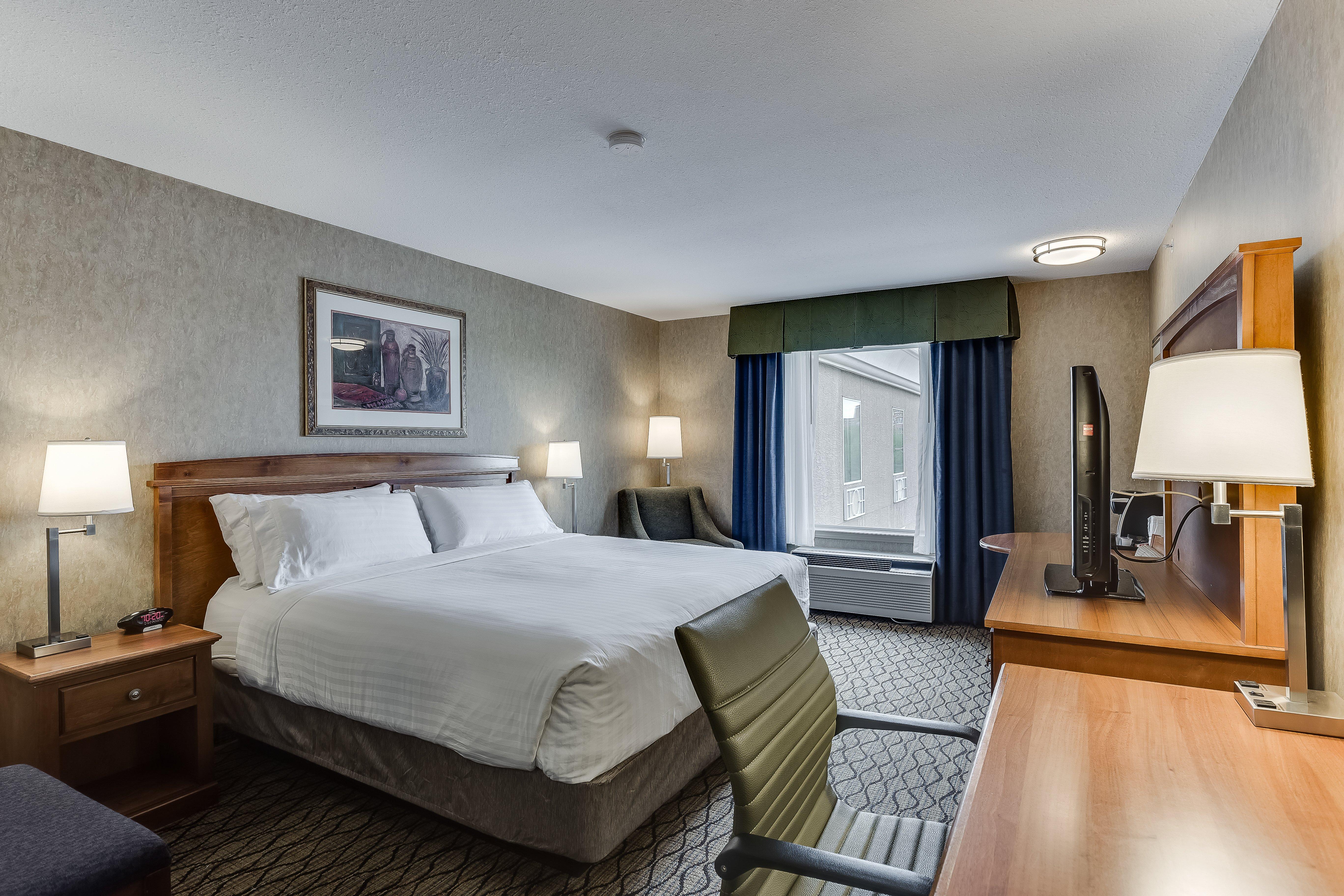 Express & By Ihg 2*