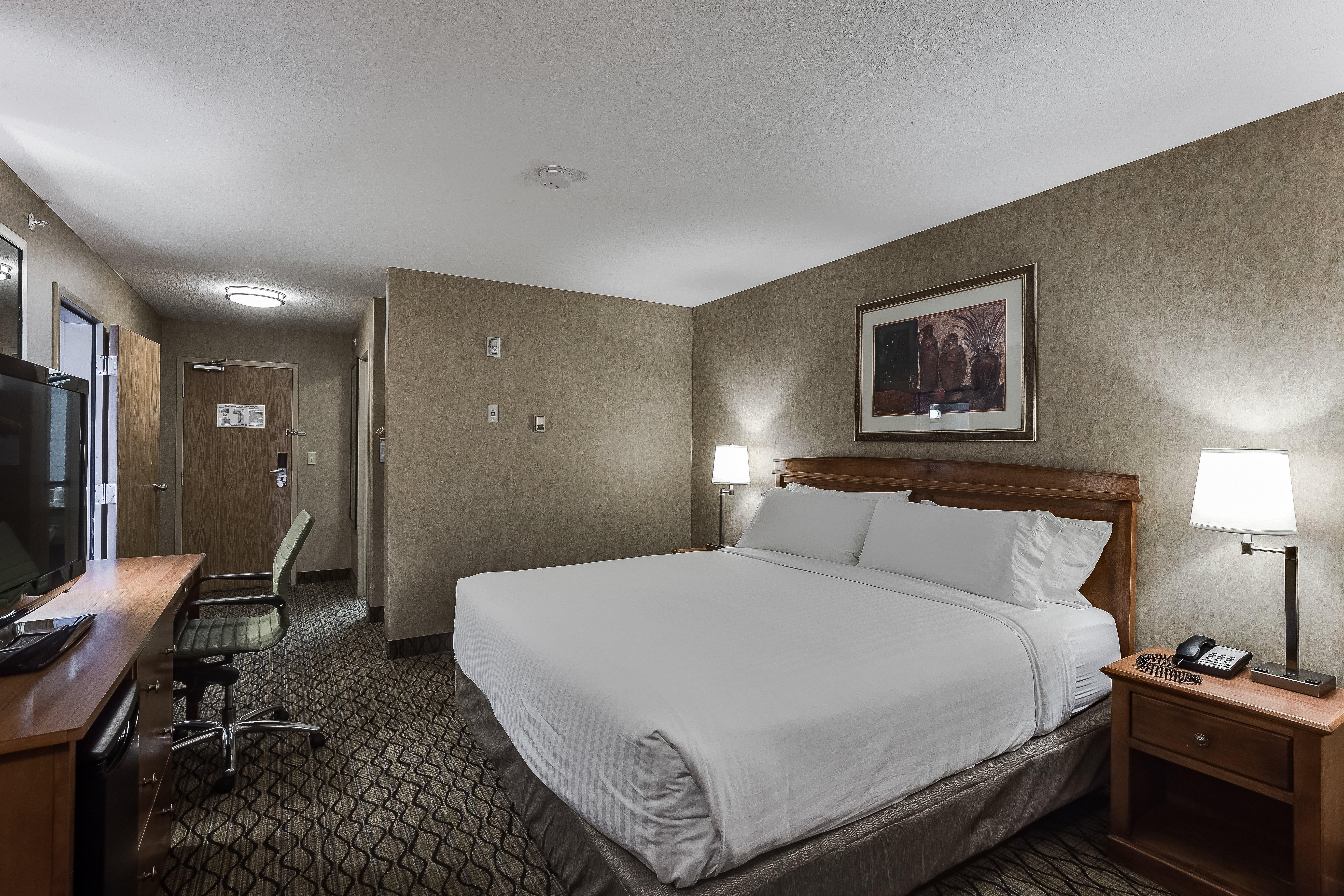 Express & By Ihg Hotel 2*