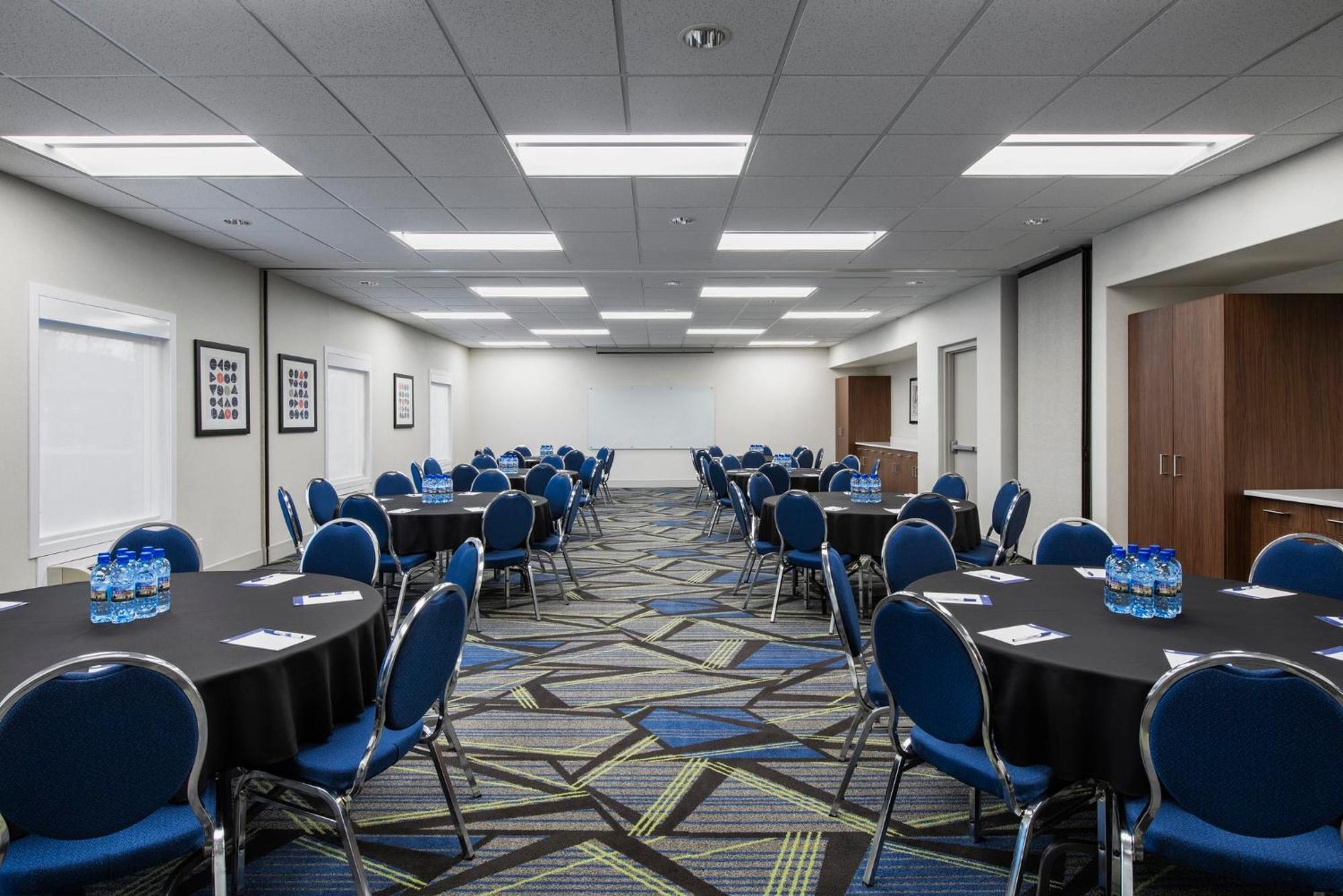 Express & By Ihg Saskatoon