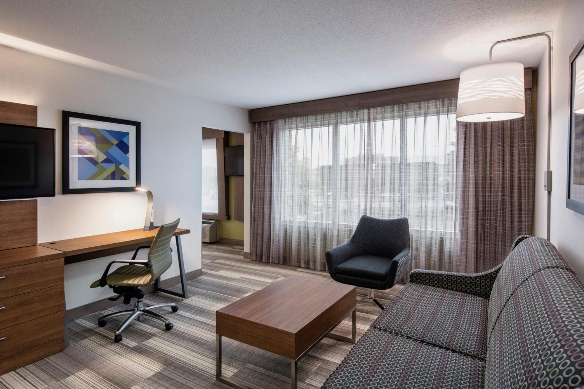 Express & By Ihg Hotel Saskatoon